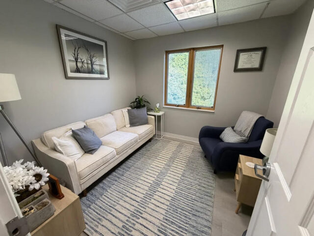 https://decisionpointtherapy.com/wp-content/uploads/2026/08/Office-640x480.jpg